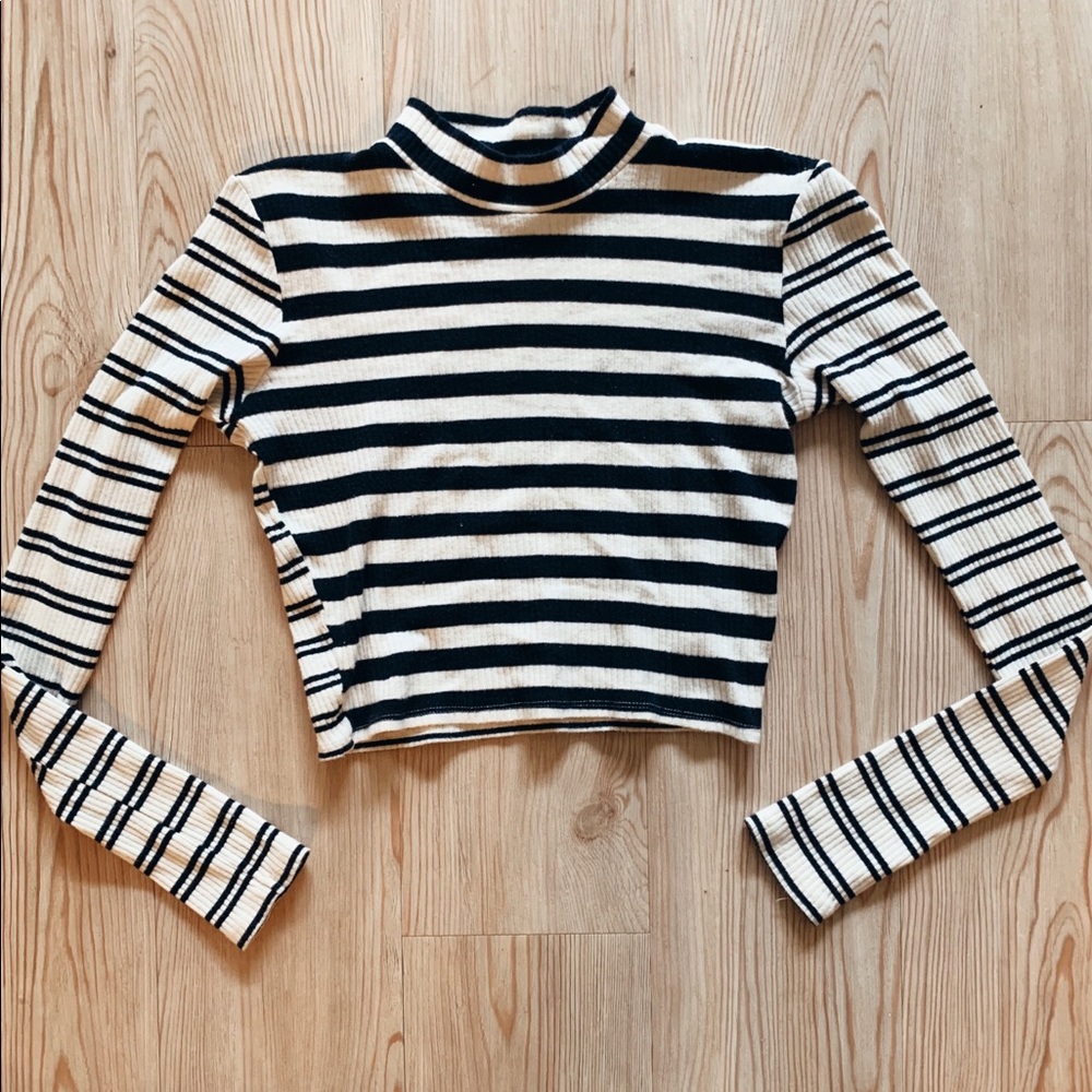 topshop black & white striped cropped long sleeve